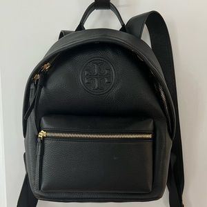 No scratches, no stains inside and out, zippers work fine, and no smoke smell.